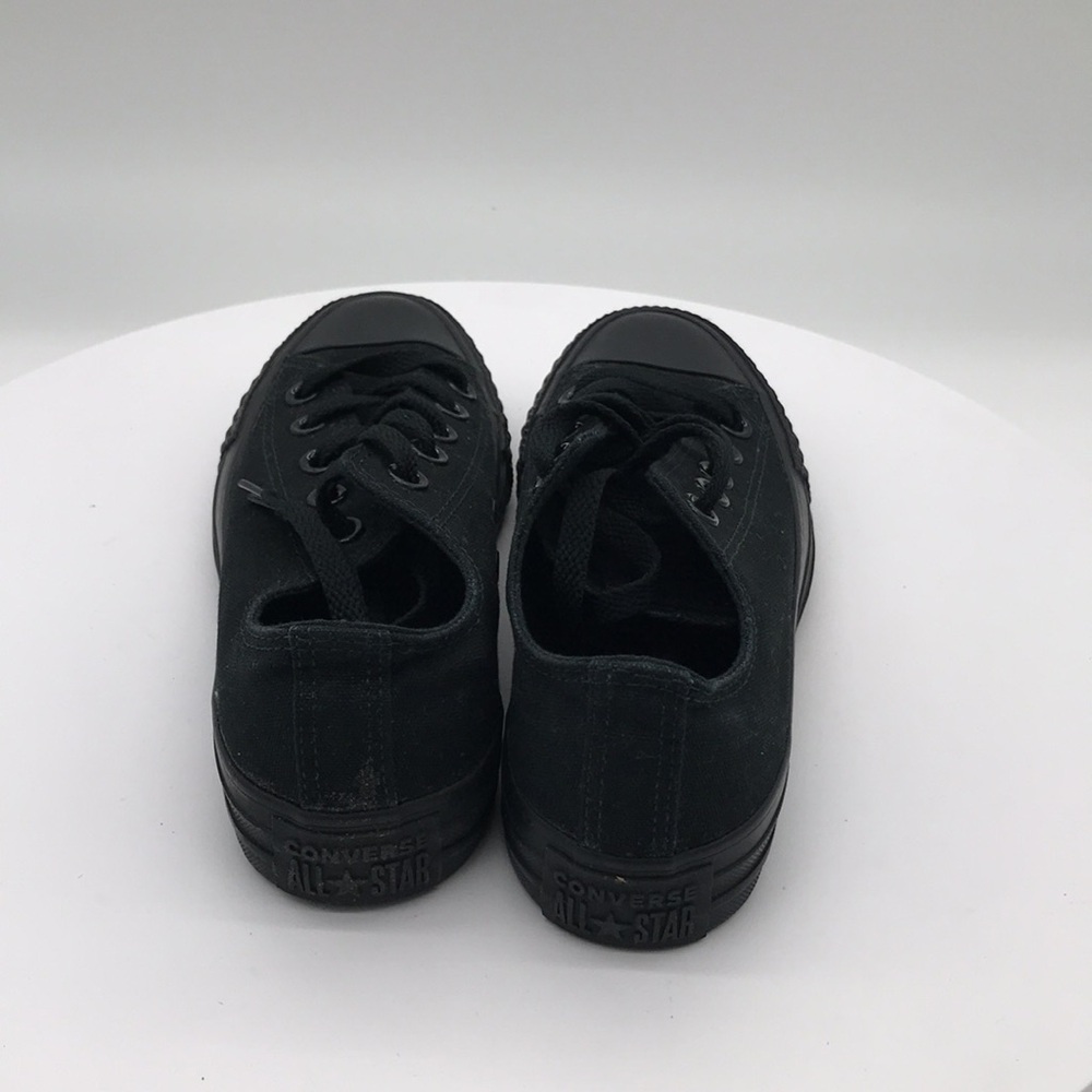 Converse unisex  Low Top sneakers size 5 womens 3 mens US - Picture 4 of 6